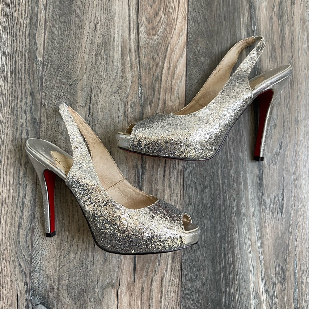 LOUBOUTIN Prive Glitter Sling Back Peep Toe Heels